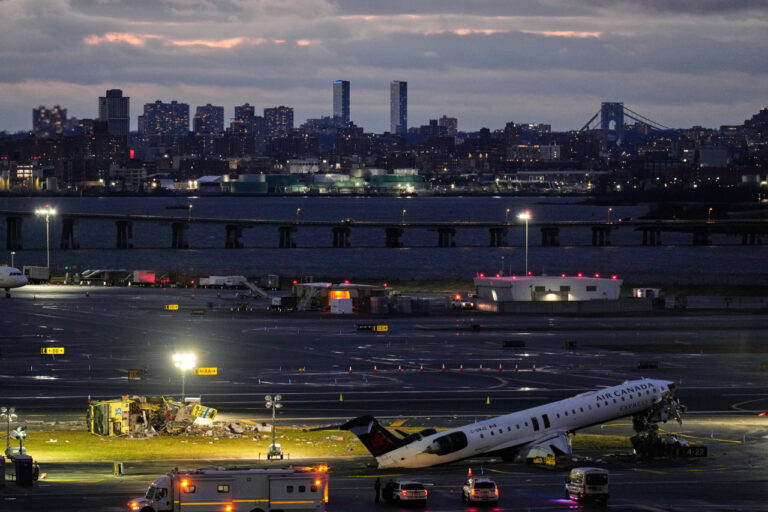 Close Calls on Runways Led to Tragic LaGuardia Crash