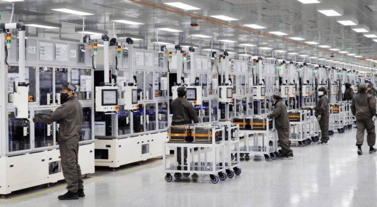 1,000 Jobs Lost at Top Battery Plant as Automakers Cut EV Expansion